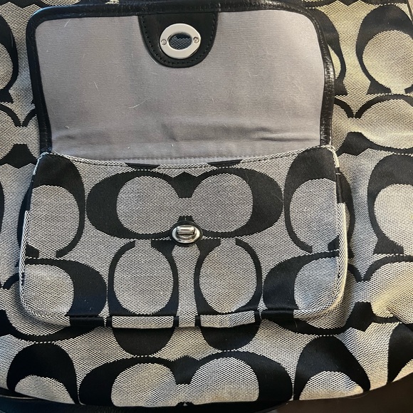 Coach Handbag - Picture 2 of 11